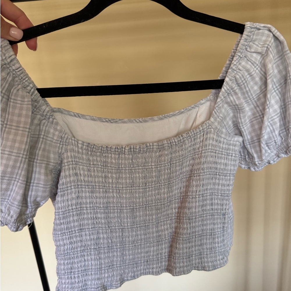 Abercrombie & Fitch Gray Puff Sleeve Smocked Crop Top - Picture 2 of 4